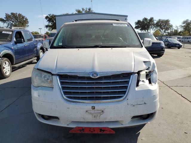 Photo 5 from auction – 2008 CHRYSLER TOWN & COU with VIN 2A8HR54P08R800465
