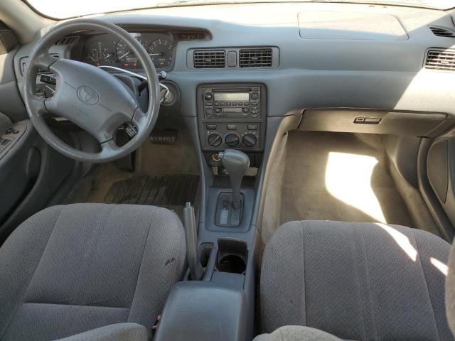 Photo 8 from auction – 2000 TOYOTA CAMRY CE with VIN 4T1BG22K2YU943652