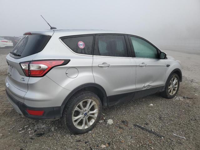 Photo 3 from auction – 2017 FORD ESCAPE SE with VIN 1FMCU9GD1HUC08595
