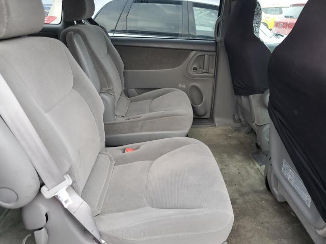 Photo 11 from auction – 2004 TOYOTA SIENNA CE with VIN 5TDZA23C94S025357