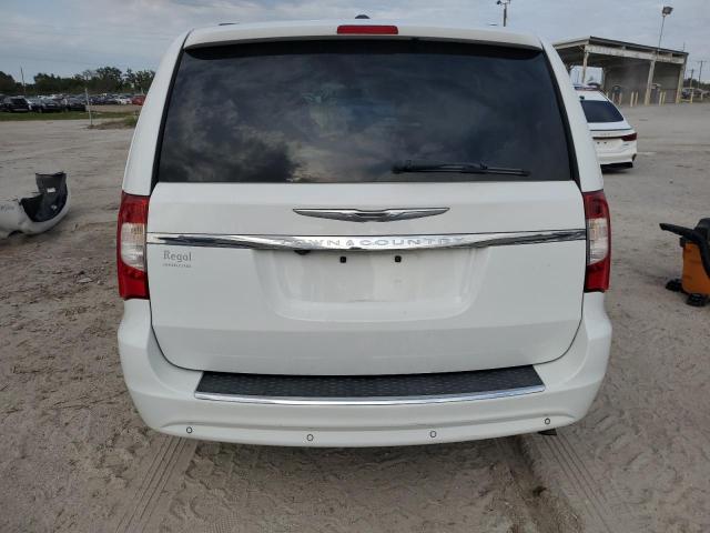 Photo 6 from auction – 2016 CHRYSLER TOWN & COU with VIN 2C4RC1CG9GR128072