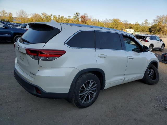 Photo 3 from auction – 2017 TOYOTA HIGHLANDER with VIN 5TDJZRFHXHS515771