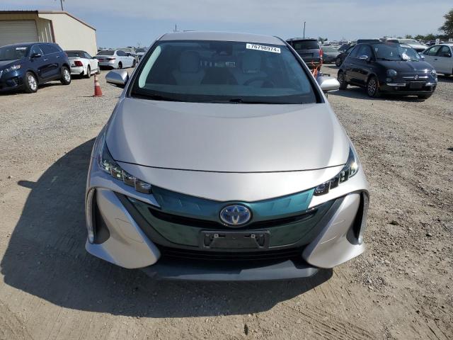 Photo 5 from auction – 2018 TOYOTA PRIUS PRIM with VIN JTDKARFP0J3069155