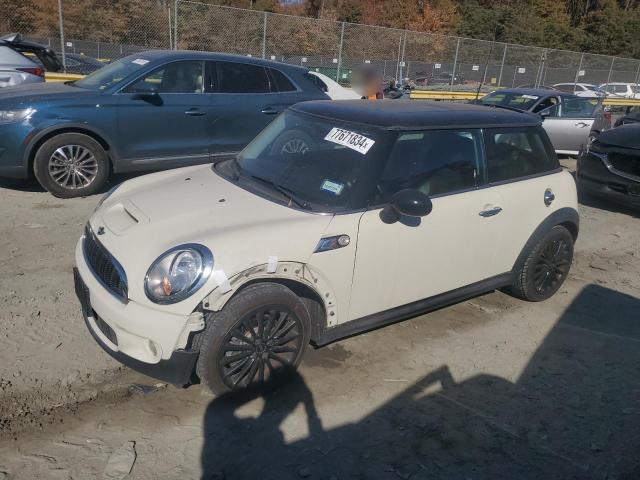 MINI COOPER S 2010 with VIN WMWMF7C59ATZ34493 - Photo from auction