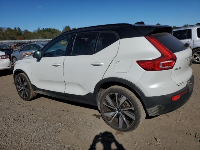 Photo 2 from auction – 2022 VOLVO XC40 P8 RE with VIN YV4ED3UR7N2703236