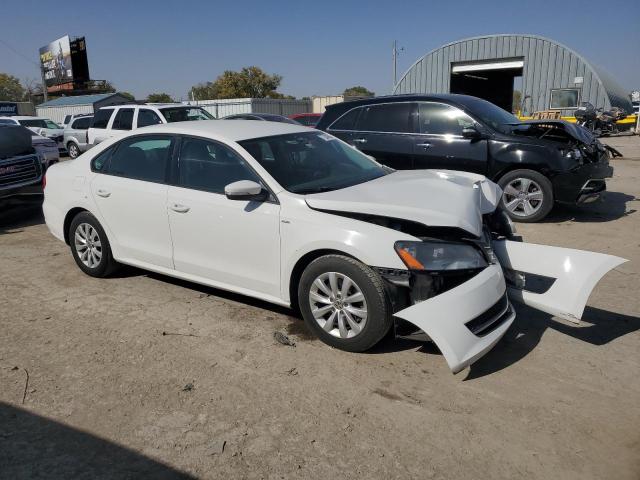 Photo 4 from auction – 2014 VOLKSWAGEN PASSAT S with VIN 1VWAT7A32EC085388