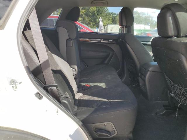 Photo 11 from auction – 2015 KIA SORENTO LX with VIN 5XYKT4A61FG567394
