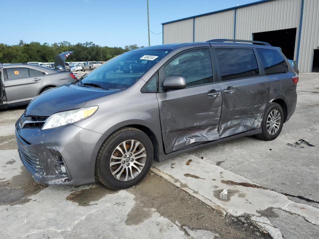 TOYOTA SIENNA XLE 2018 with VIN 5TDYZ3DC1JS942846 - Photo from auction