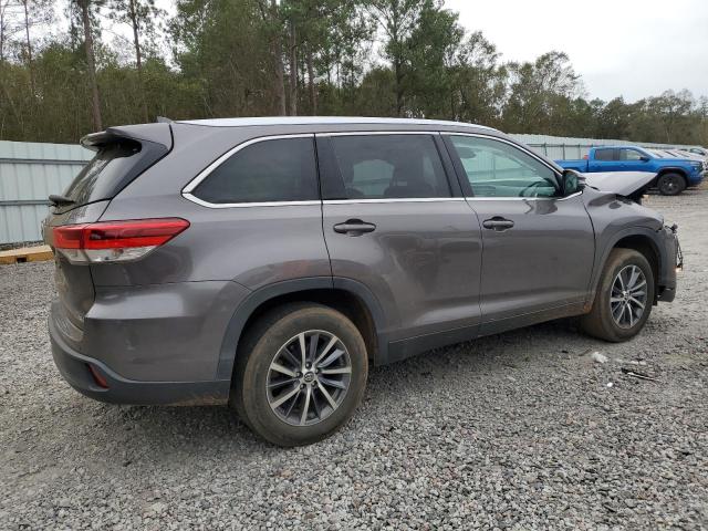 Photo 3 from auction – 2019 TOYOTA HIGHLANDER with VIN 5TDKZRFH2KS364503