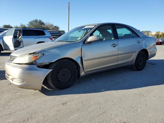 TOYOTA CAMRY LE 2002 with VIN 4T1BE32K12U576424 - Photo from auction