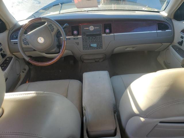 Photo 8 from auction – 2003 LINCOLN TOWNCAR with VIN 1LNHM82W43Y648319