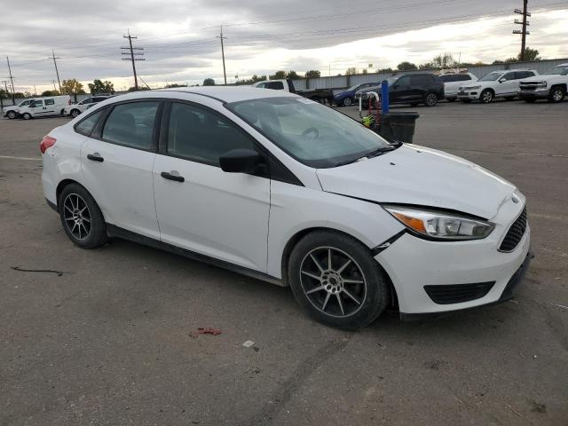 Photo 4 from auction – 2015 FORD FOCUS S with VIN 1FADP3E29FL257082