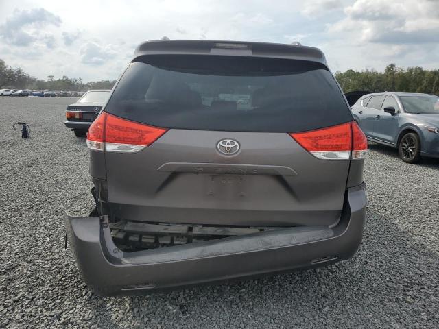 Photo 6 from auction – 2011 TOYOTA SIENNA XLE with VIN 5TDYK3DC7BS136676