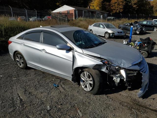 Photo 4 from auction – 2011 HYUNDAI SONATA with VIN 5NPEB4AC9BH105870