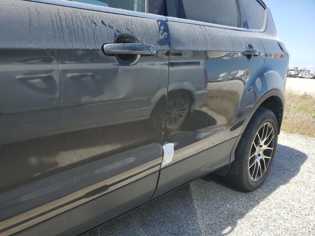 Photo 13 from auction – 2017 FORD ESCAPE SE with VIN 1FMCU9GD8HUC24146