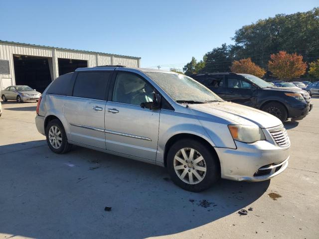 Photo 4 from auction – 2012 CHRYSLER TOWN & COU with VIN 2C4RC1CG2CR163661