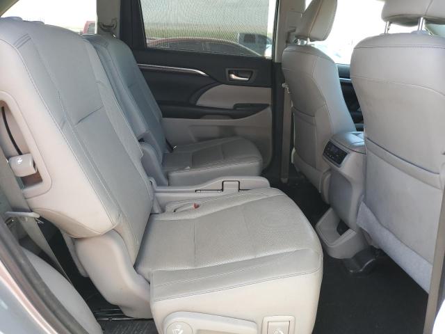 Photo 11 from auction – 2016 TOYOTA HIGHLANDER with VIN 5TDDCRFH8GS019977