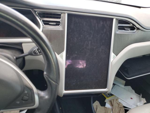 Photo 9 from auction – 2013 TESLA MODEL S with VIN 5YJSA1AG3DFP08290
