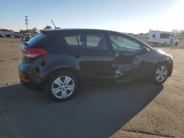 Photo 3 from auction – 2016 KIA FORTE LX with VIN KNAFK5A85G5622254