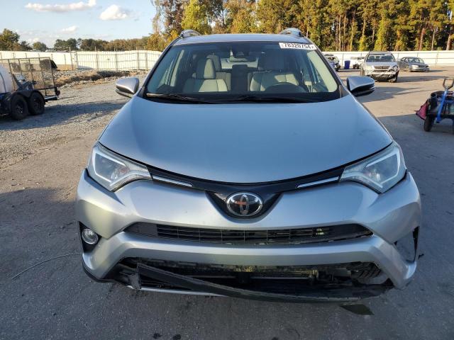 Photo 5 from auction – 2017 TOYOTA RAV4 XLE with VIN 2T3WFREV6HW398887
