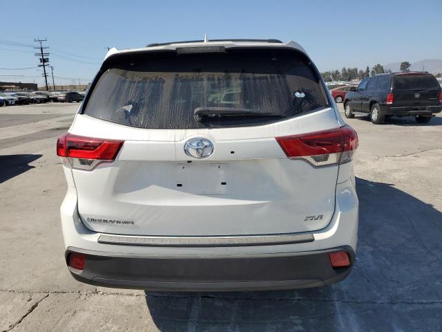 Photo 6 from auction – 2019 TOYOTA HIGHLANDER with VIN 5TDKZRFH0KS310066