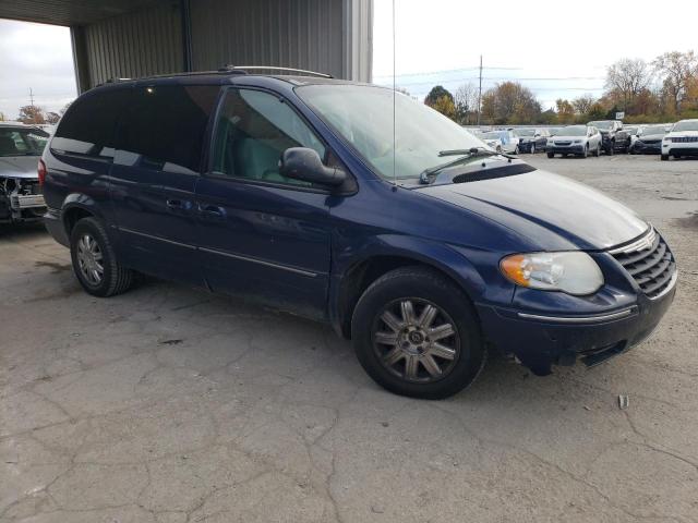 Photo 4 from auction – 2005 CHRYSLER TOWN & COU with VIN 2C4GP64L35R124603