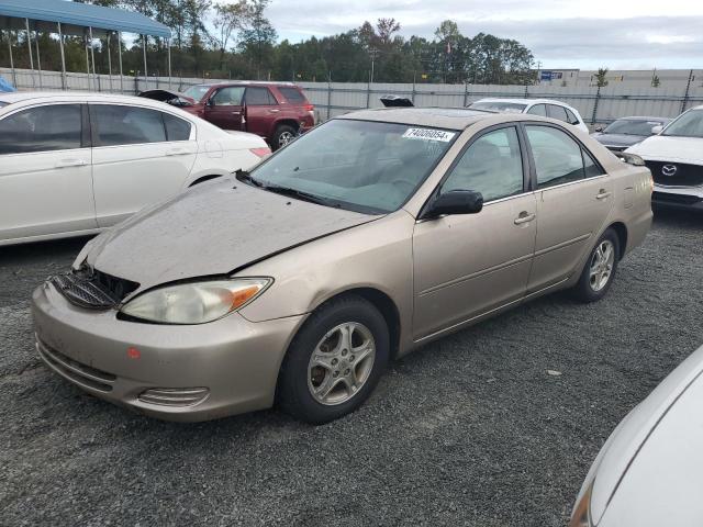 TOYOTA CAMRY LE 2002 with VIN 4T1BE32K32U032135 - Photo from auction