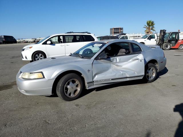 FORD MUSTANG 2000 z numerem VIN 1FAFP4043YF195073 - Zdjęcie z aukcji