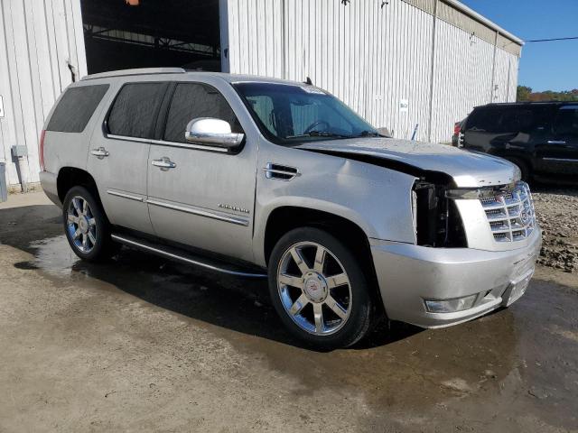 Photo 4 from auction – 2010 CADILLAC ESCALADE L with VIN 1GYUKBEF2AR269192