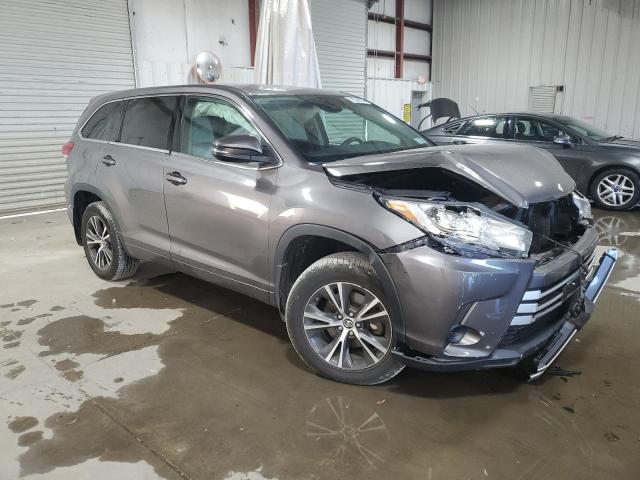 Photo 4 from auction – 2017 TOYOTA HIGHLANDER with VIN 5TDBZRFH2HS443422