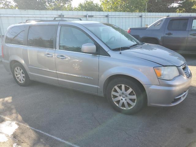 Photo 4 from auction – 2014 CHRYSLER TOWN & COU with VIN 2C4RC1BG2ER124573