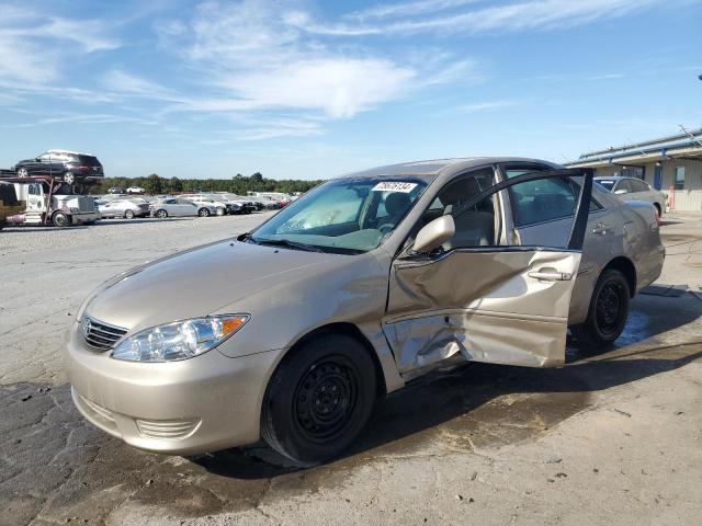 TOYOTA CAMRY LE 2005 with VIN 4T1BE32K15U047625 - Photo from auction