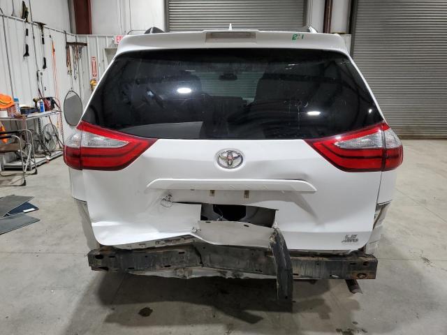 Photo 6 from auction – 2018 TOYOTA SIENNA LE with VIN 5TDJZ3DC6JS193365
