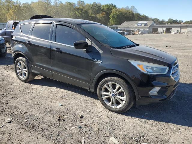 Photo 4 from auction – 2017 FORD ESCAPE SE with VIN 1FMCU9GD1HUC42357