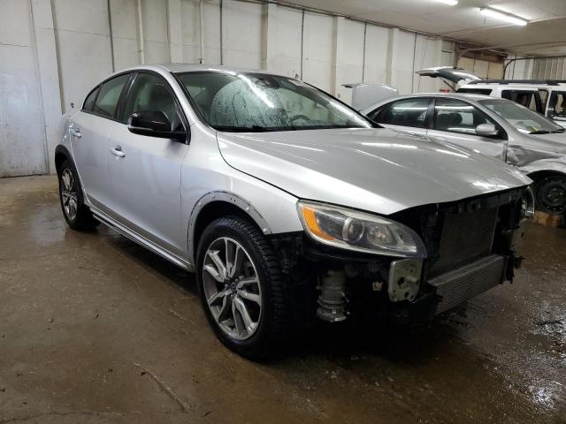 Photo 4 from auction – 2016 VOLVO S60 CROSS with VIN YV4612UM0G2001354