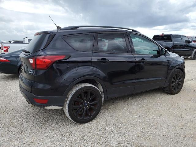 Photo 3 from auction – 2019 FORD ESCAPE SE with VIN 1FMCU9GDXKUC00373