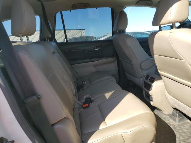 Photo 11 from auction – 2017 HONDA PILOT TOUR with VIN 5FNYF6H96HB088072