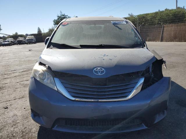 Photo 5 from auction – 2017 TOYOTA SIENNA LE with VIN 5TDKZ3DC8HS811476