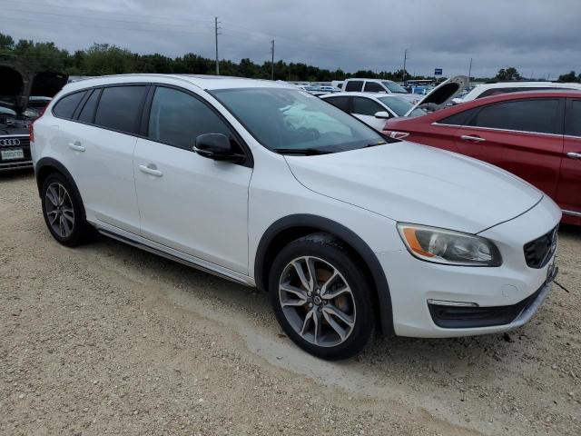 Photo 4 from auction – 2015 VOLVO V60 CROSS with VIN YV4612HK3F1002060