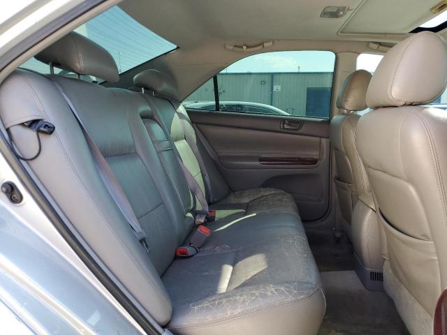 Photo 10 from auction – 2004 TOYOTA CAMRY LE with VIN 4T1BE32K44U299738