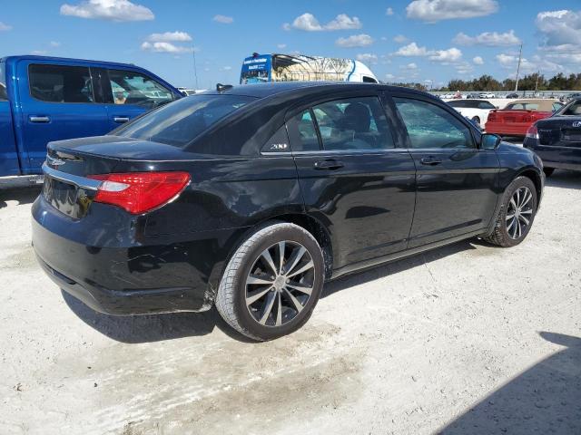 Photo 3 from auction – 2013 CHRYSLER 200 TOURIN with VIN 1C3CCBBG8DN716622
