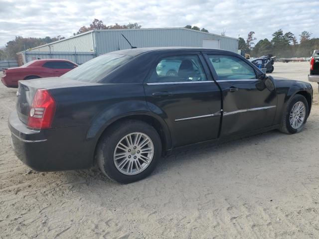 Photo 3 from auction – 2008 CHRYSLER 300 LX with VIN 2C3KA43R08H145946