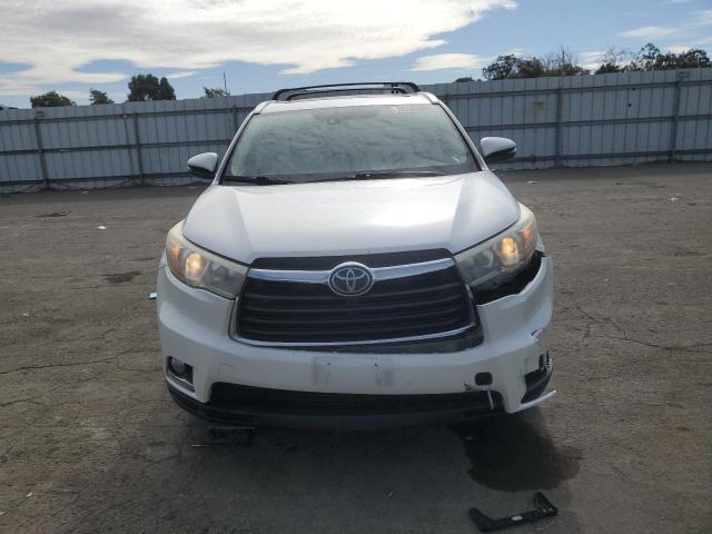 Photo 5 from auction – 2016 TOYOTA HIGHLANDER with VIN 5TDDKRFH7GS252235