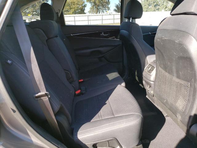 Photo 11 from auction – 2018 KIA SORENTO LX with VIN 5XYPGDA34JG378912