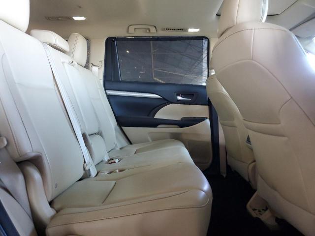 Photo 11 from auction – 2016 TOYOTA HIGHLANDER with VIN 5TDKKRFH9GS180400