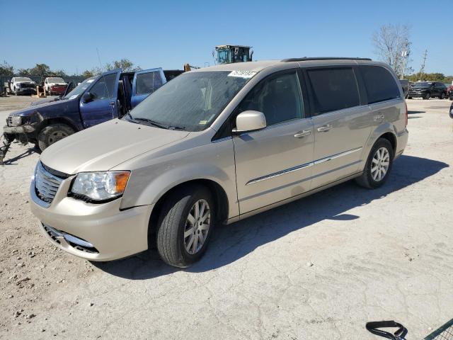CHRYSLER TOWN & COU 2015 with VIN 2C4RC1BG8FR675883 - Photo from auction