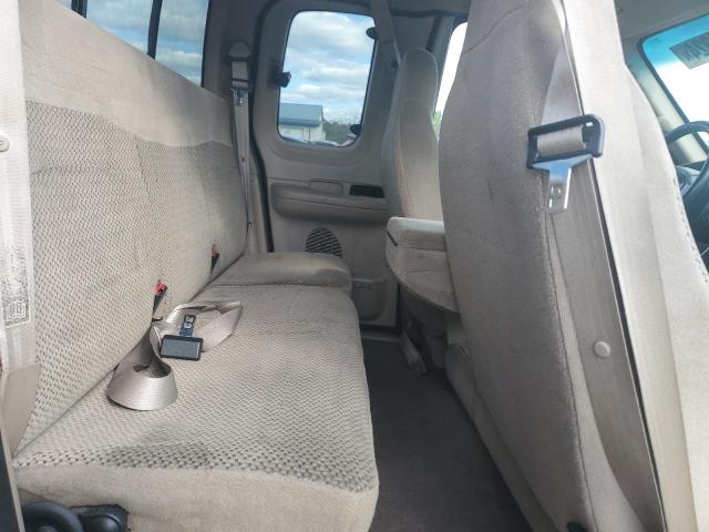Photo 10 from auction – 2000 FORD F150 with VIN 1FTRX18L7YNA11793