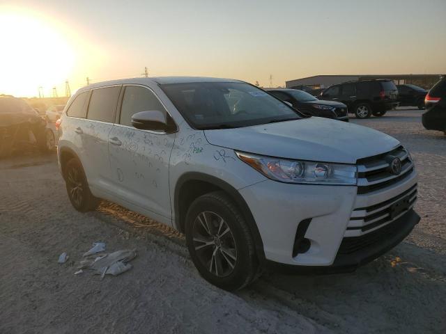 Photo 4 from auction – 2017 TOYOTA HIGHLANDER with VIN 5TDZZRFH0HS202585