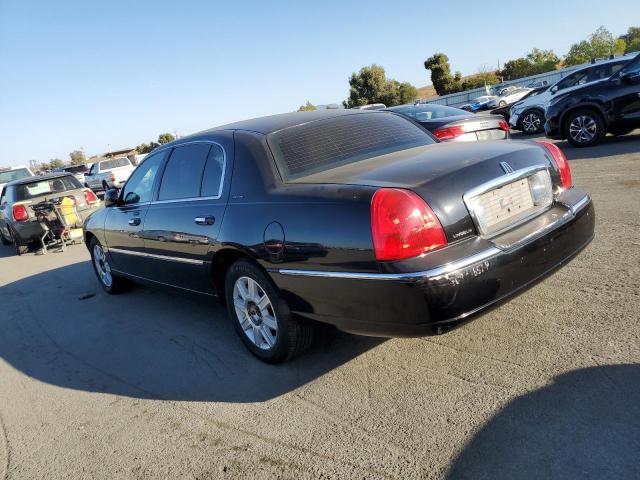 Photo 2 from auction – 2010 LINCOLN TOWN CAR E with VIN 2LNBL8EV5AX752102
