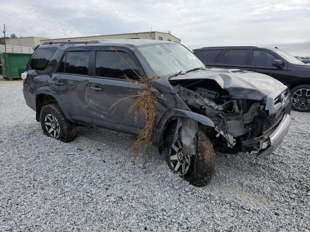 Photo 4 from auction – 2022 TOYOTA 4RUNNER SR with VIN JTEPU5JR8N6002155